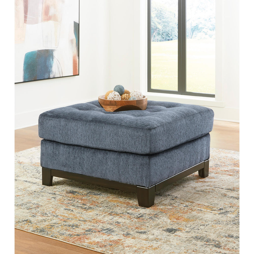  Benchcraft Maxon Place 33003U1 Oversized Chair and Ottoman IMAGE 3