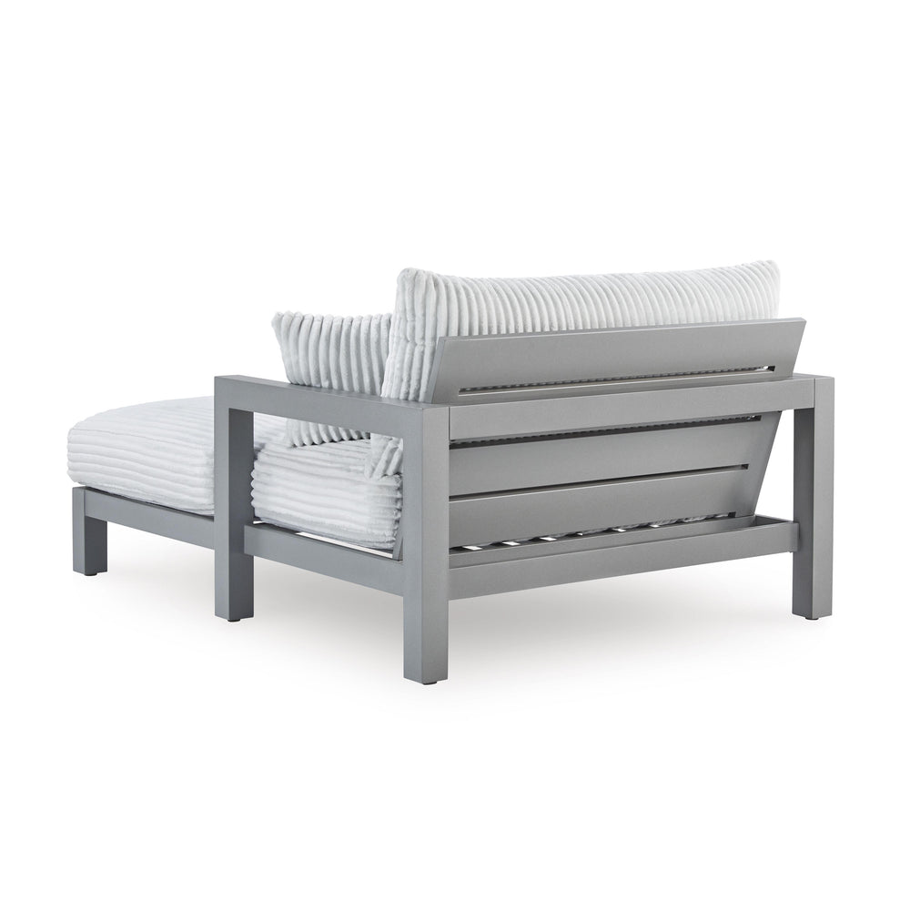  Signature Design by Ashley Hurley Park PCP695-815 Chaise Lounge with Cushion IMAGE 3