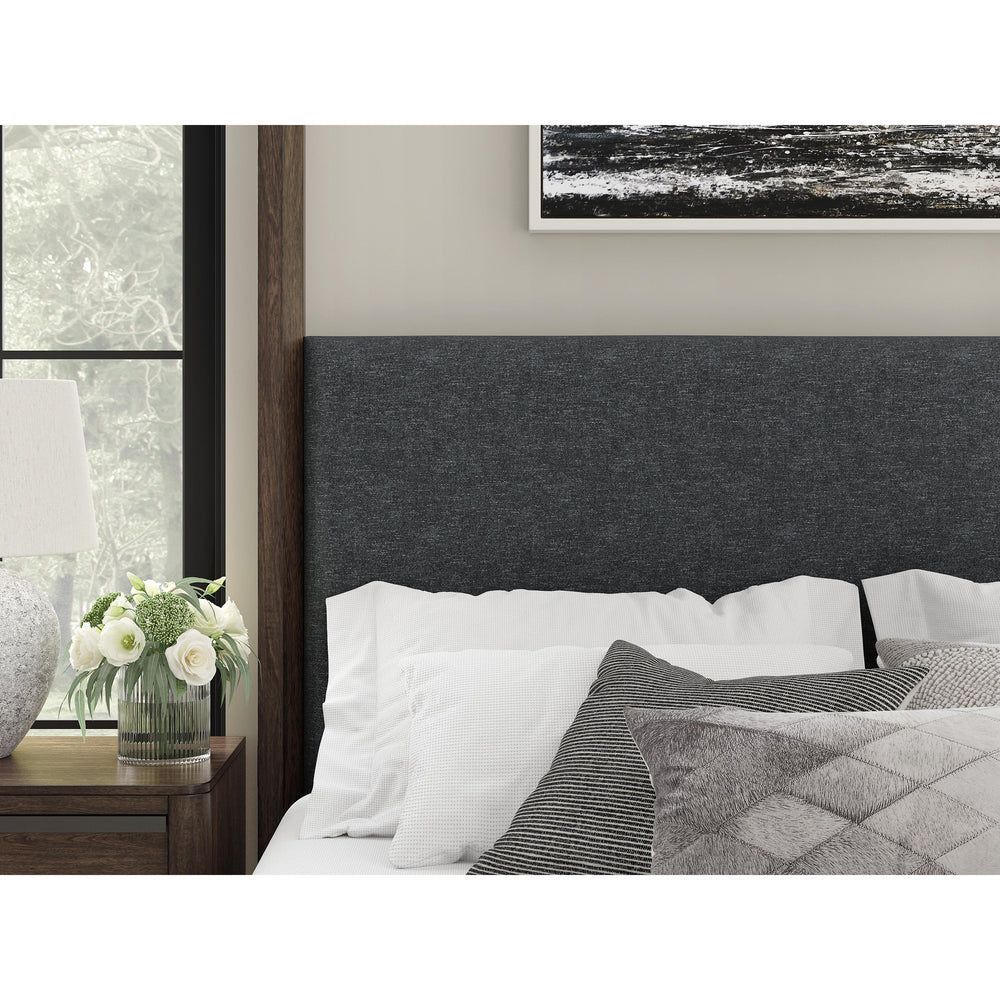  Signature Design by Ashley Dilenno PCB857B2 Queen Canopy Bed IMAGE 5