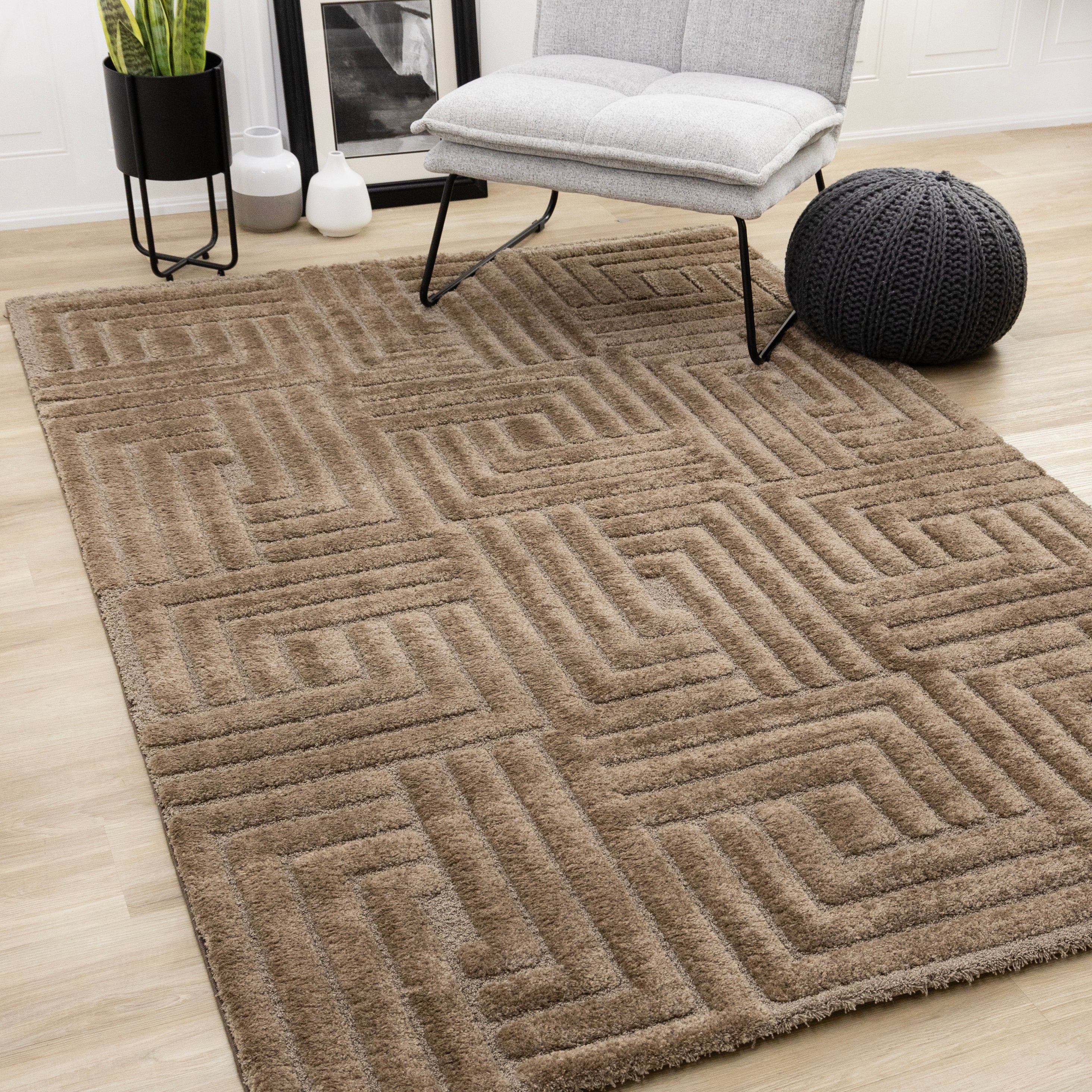 Luxe Brown Maze Design Rug