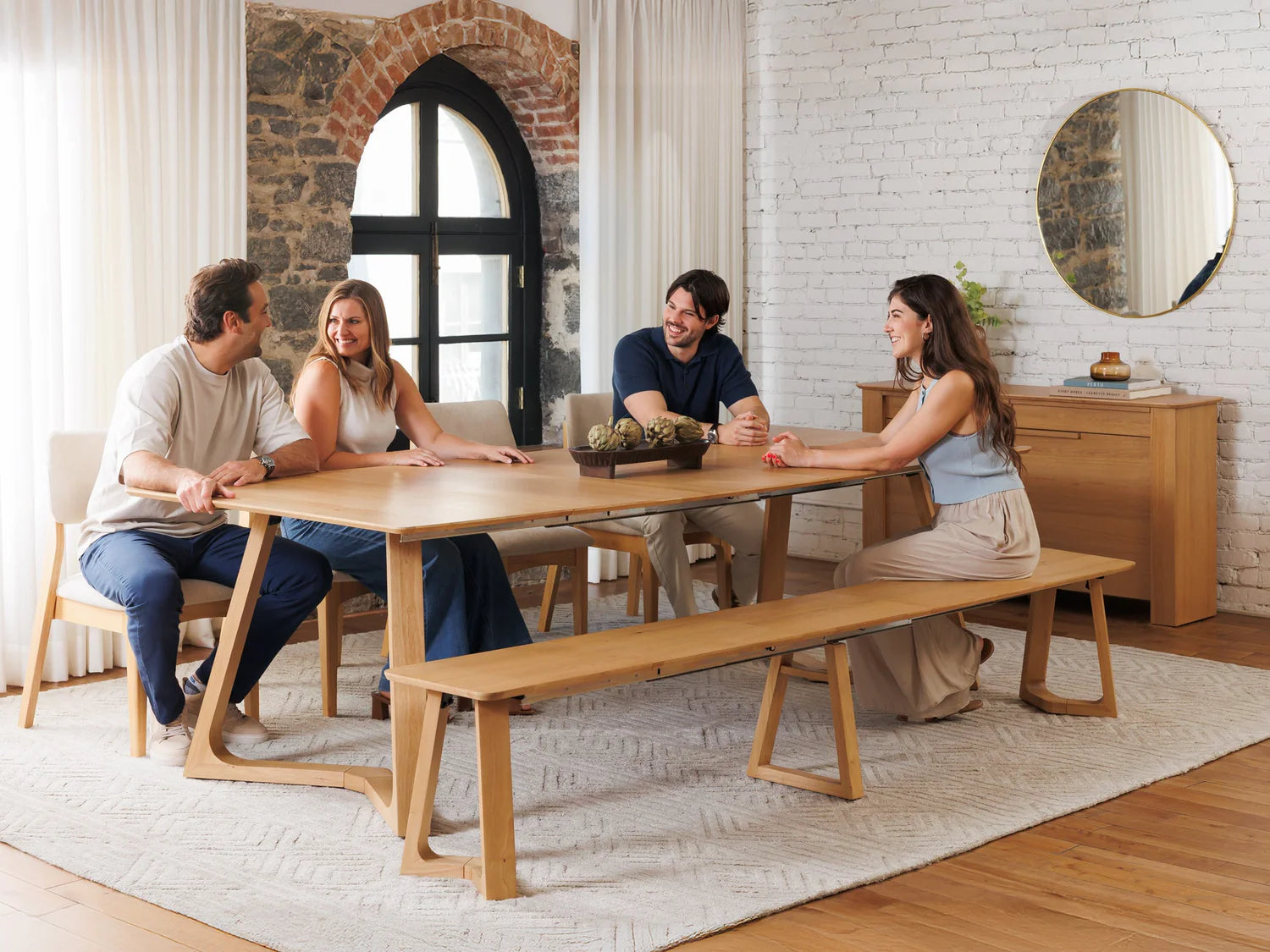 Nova Dining Set Host
