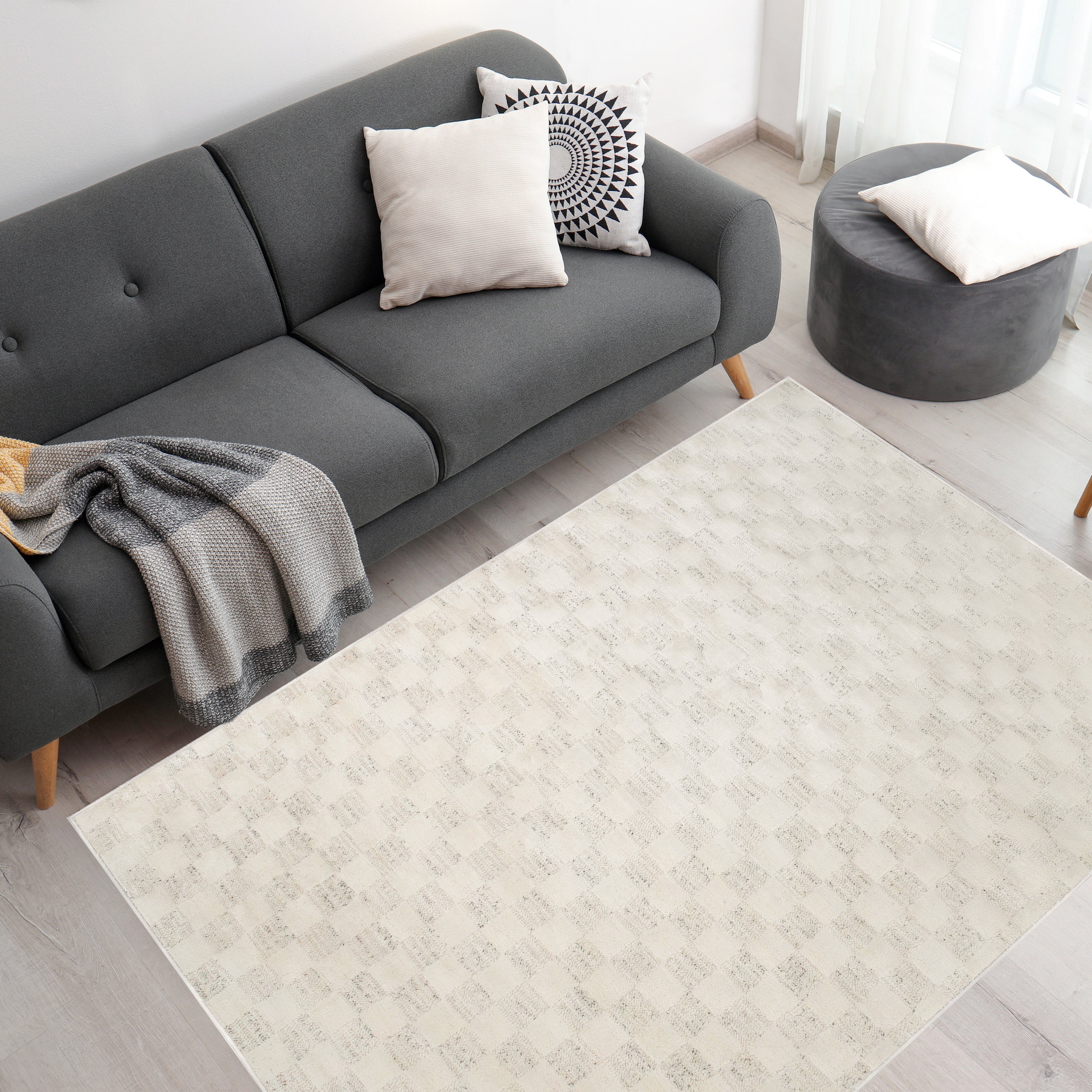 Dalia - Lifestyle Image - RDAL-10206-57
