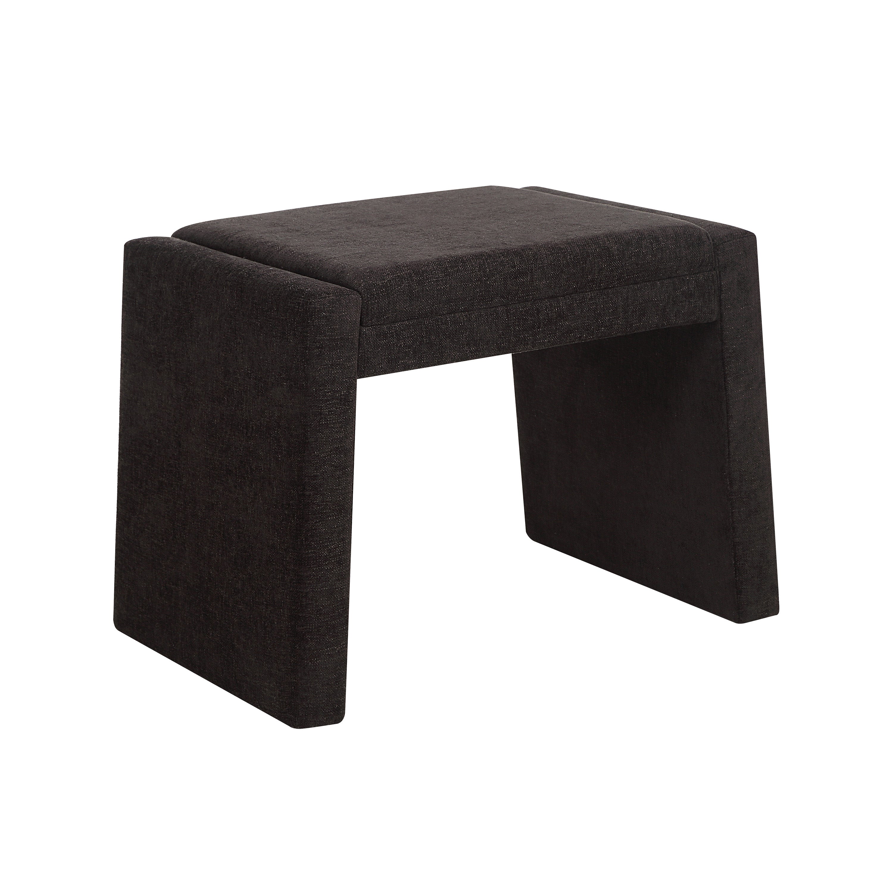 Moita 18.0" Height Bench - Angle Image - CHA117