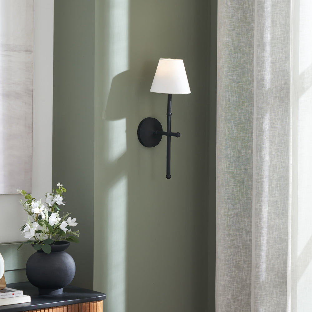 Kurosu 20.5" Height Wall Sconce, Black - Lifestyle Image - WS160