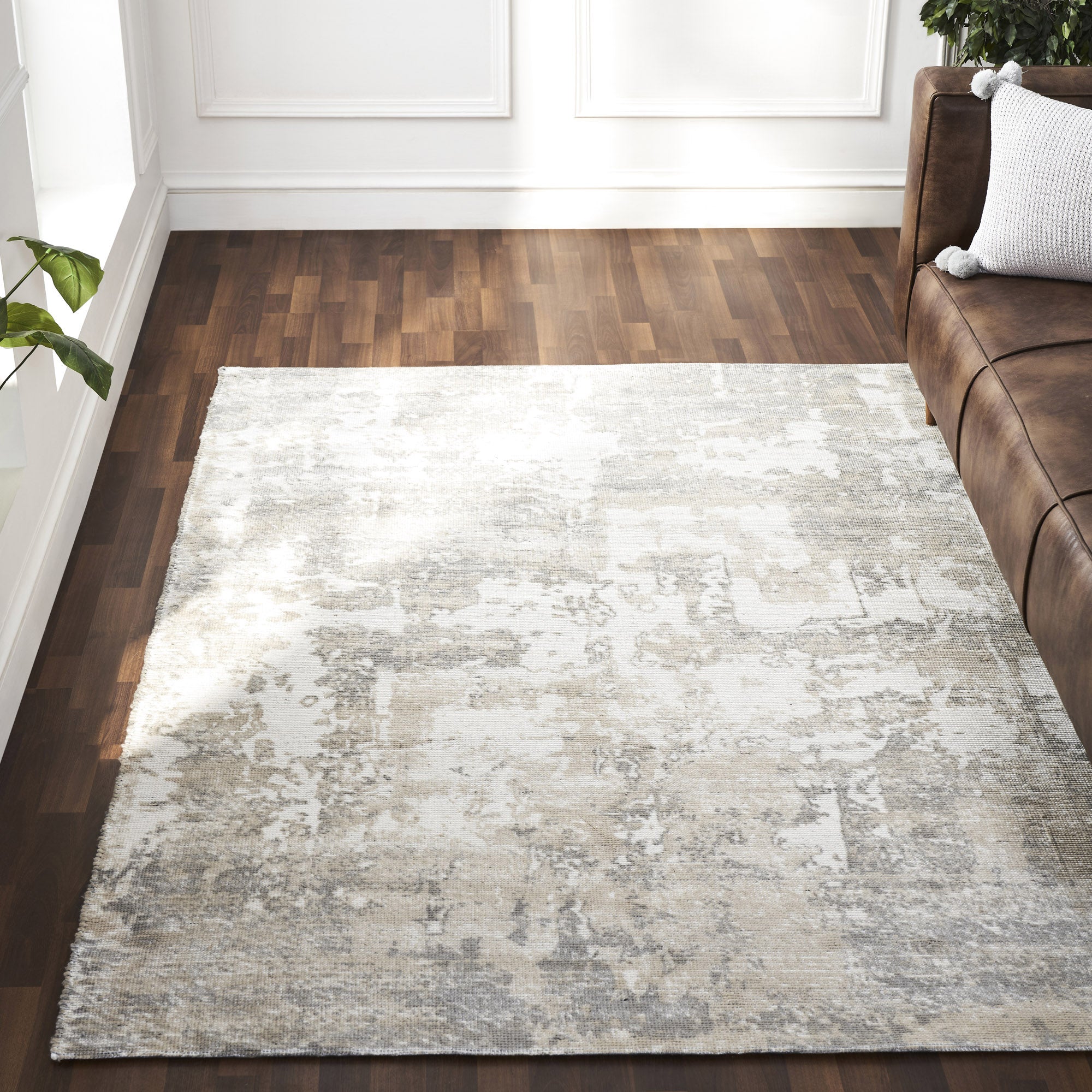 Cusano 8x 10 Flat woven Indoor Rug, Ivory - Lifestyle Image - RCUS-10004-810