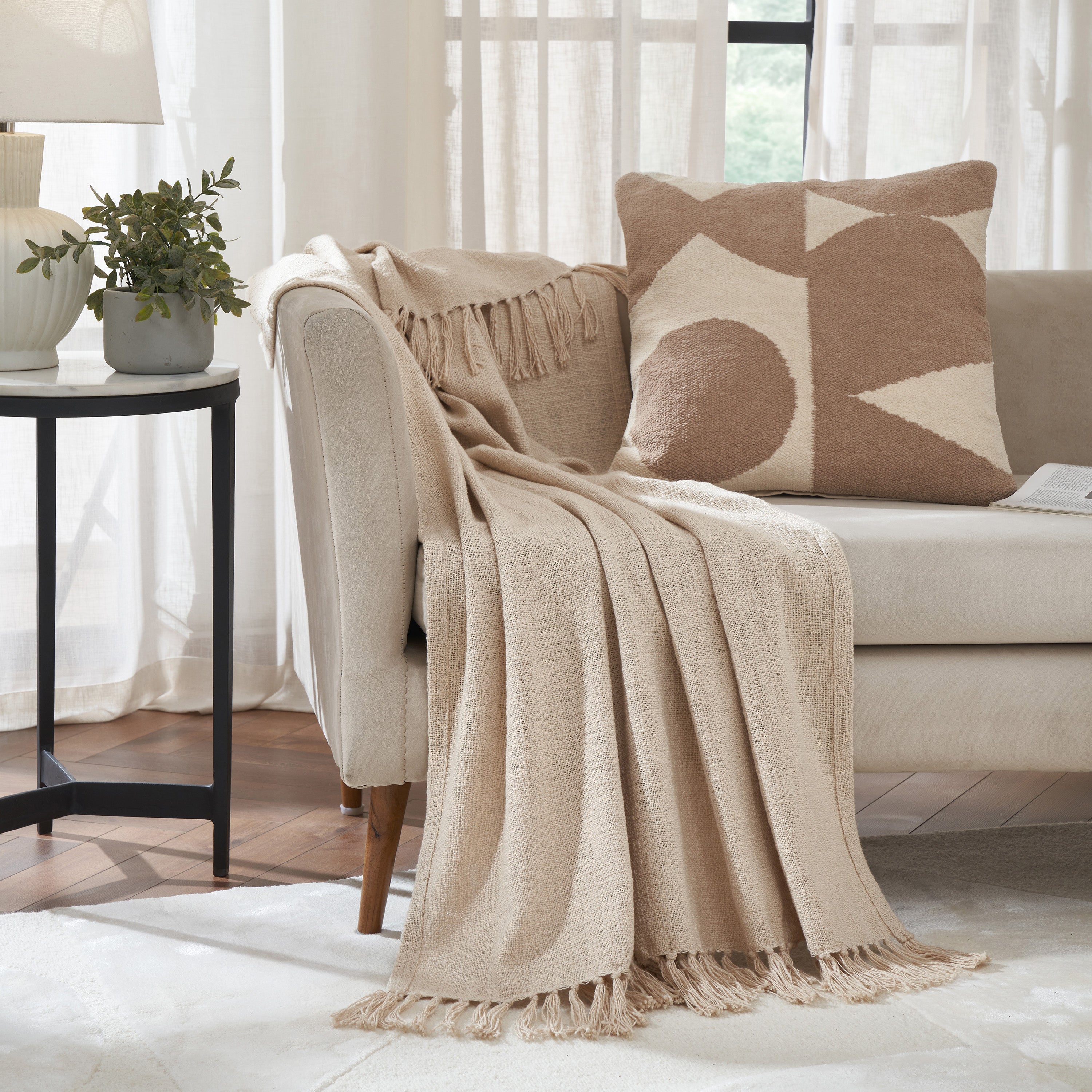 Curtis 70X50 Throw, Beige - Lifestyle Image - THR1017