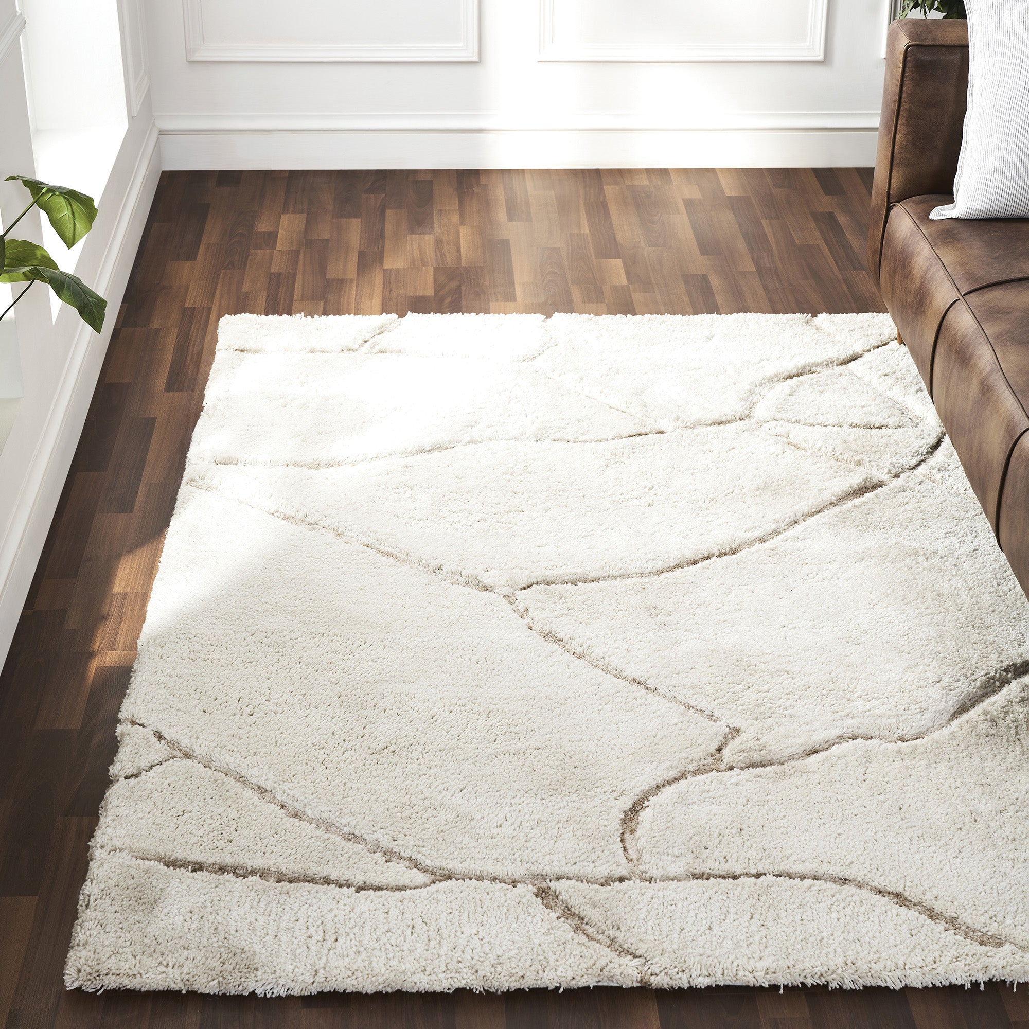 Allen 8x 10 Machine Tufted Indoor Rug, Off-white - Lifestyle Image - RALL-10036-810