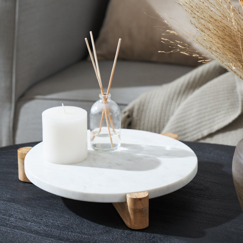 Lance Statue, White - Lifestyle Image - STA791