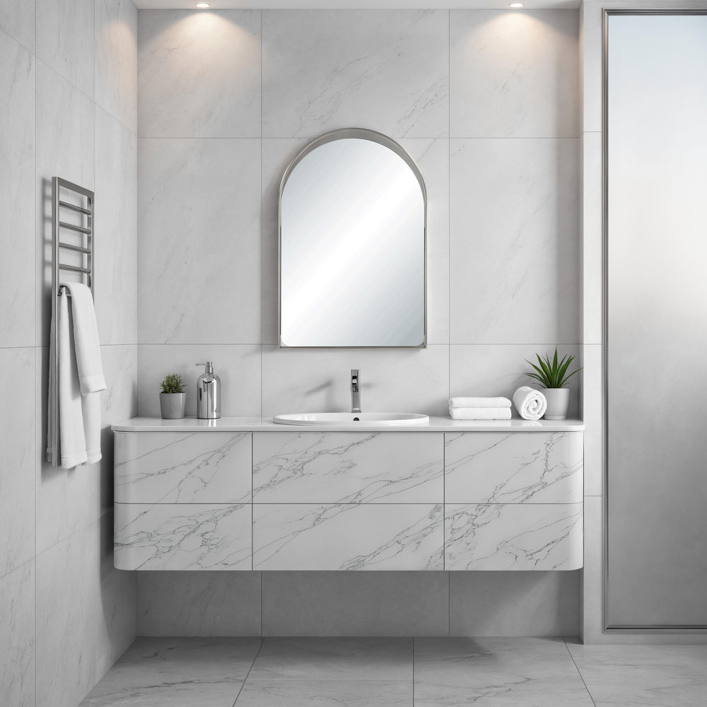 Mentha 30" H x 20" W Wall Mirror, Silver - Lifestyle Image - MT2730