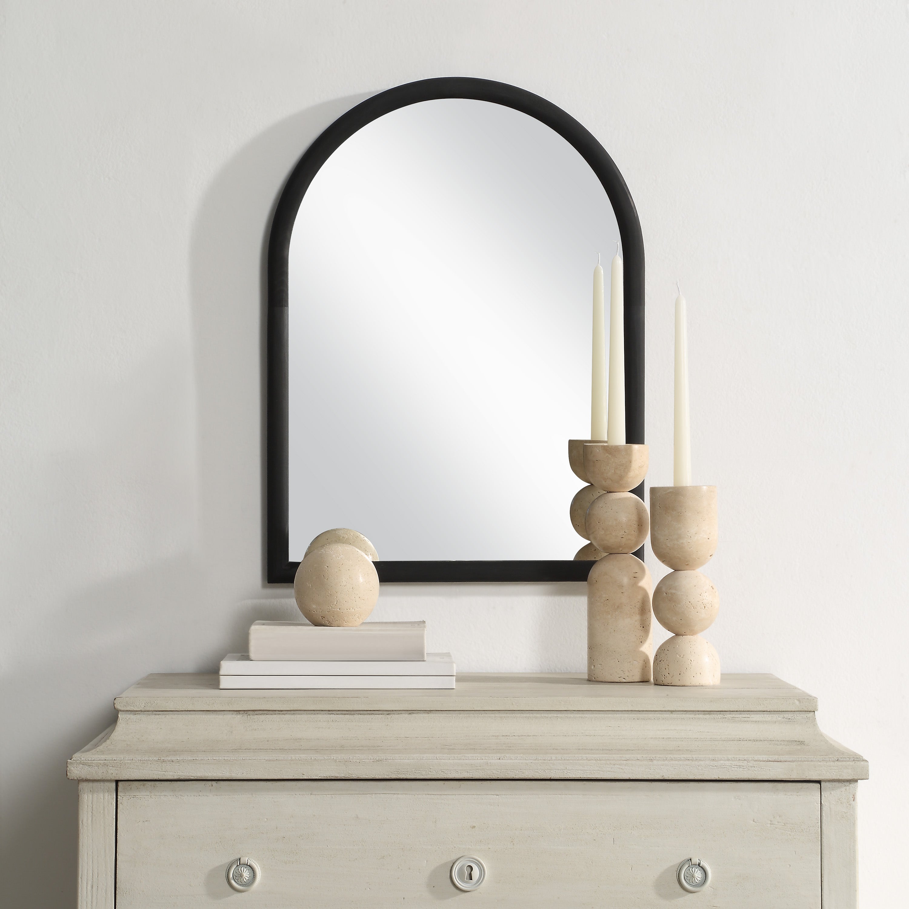Olfito 24" H x 18" W Wall Mirror, Black - Lifestyle Image - MT2715